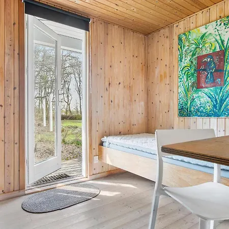 4 Bedroom Pet Friendly In * Strandby