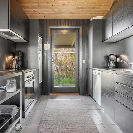 بيت للعطل 4 Bedroom Pet Friendly In Strandby