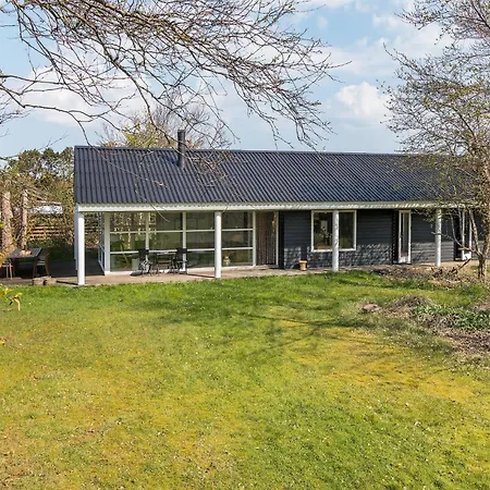 펜션 4 Bedroom Pet Friendly In