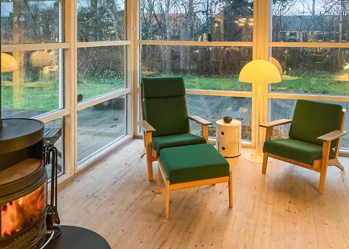 4 Bedroom Pet Friendly In * Strandby