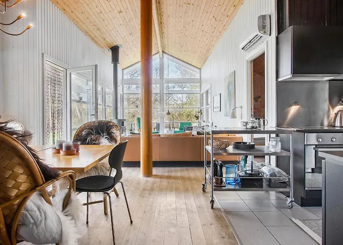 4 Bedroom Pet Friendly In Nyaraló